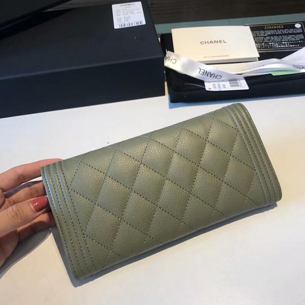 《2024新作限定 大人でお上品》CHANEL シャネルスーパーコピー FlapWalletキャビア 8051608